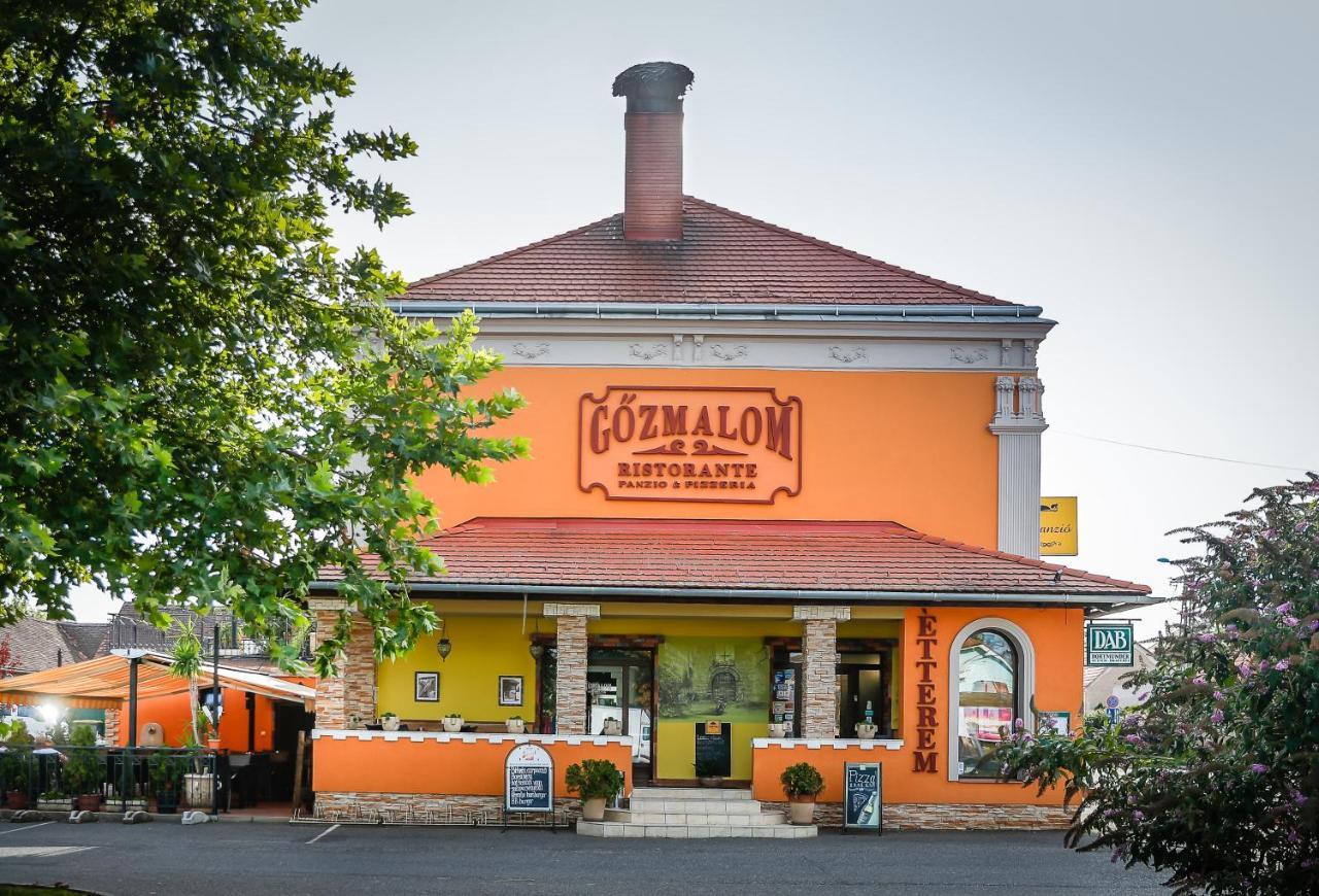 Gozmalom Etterem Es Panzio Bed & Breakfast Kormend Exterior photo