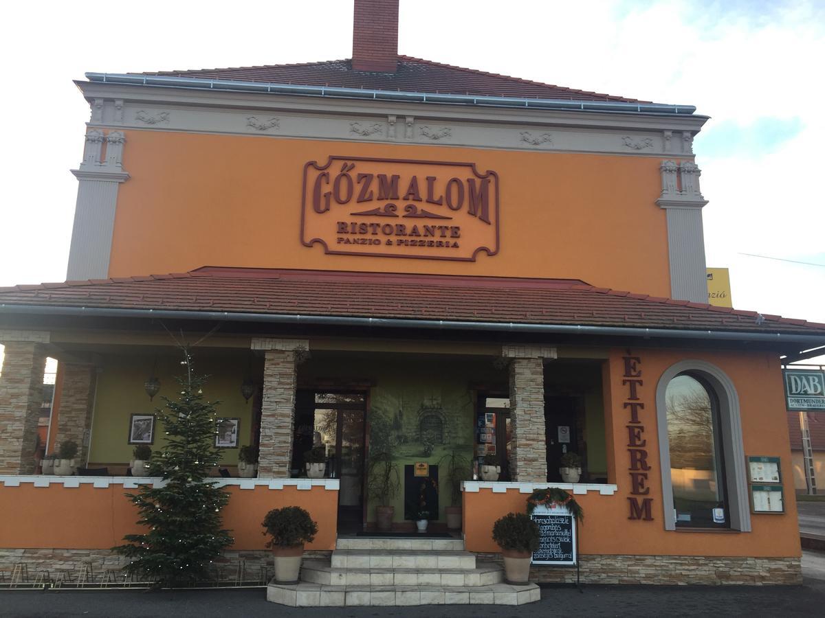 Gozmalom Etterem Es Panzio Bed & Breakfast Kormend Exterior photo
