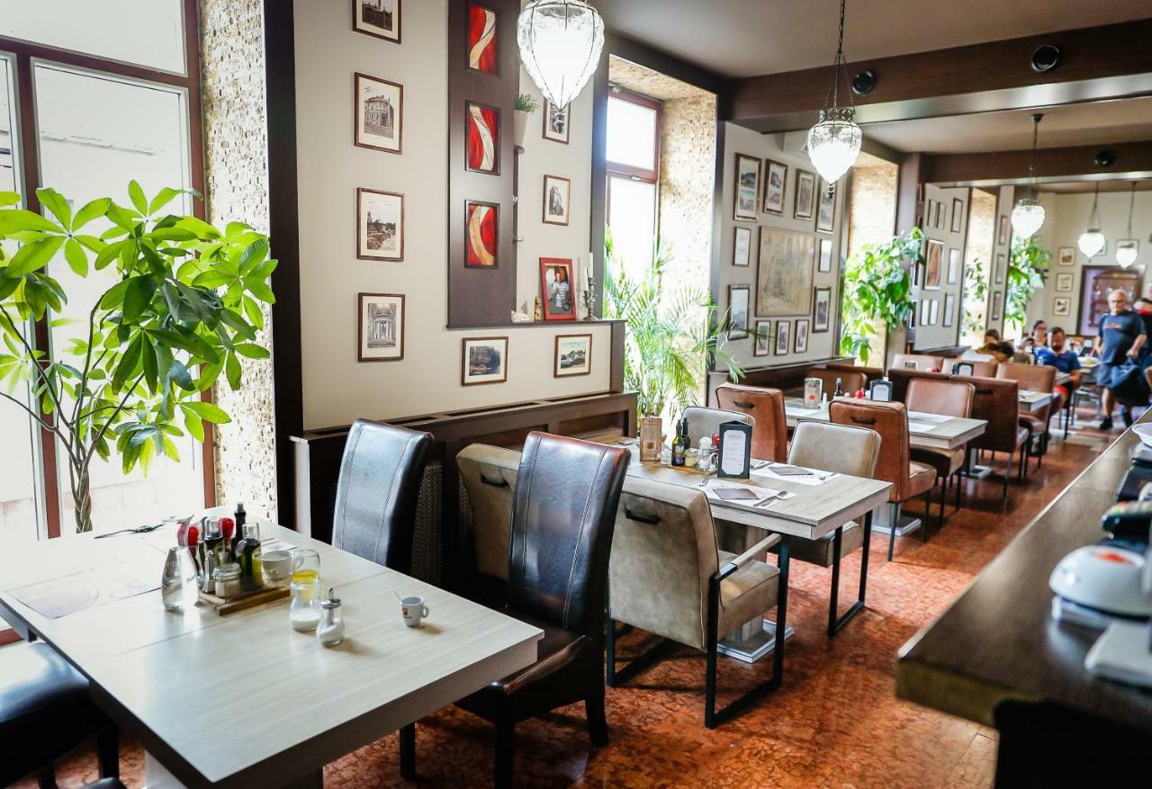Gozmalom Etterem Es Panzio Bed & Breakfast Kormend Exterior photo